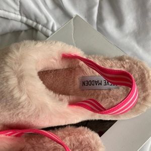 Steve Madden slides